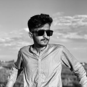 Meet your Posher, Saif